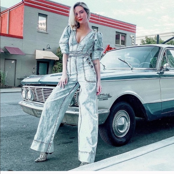 Ulla Johnson Pants - NWT Ulla Johnson Jasper acid wash denim jumpsuit